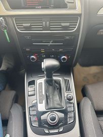 Car image 36