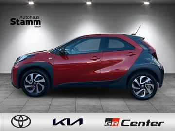 Car image 5