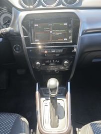 Car image 23