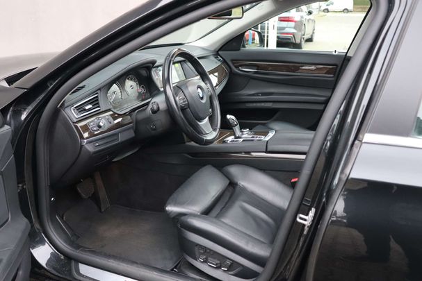 BMW 740i 241 kW image number 4