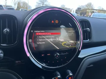 Car image 33