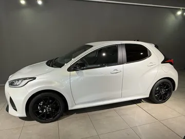 Car image 2
