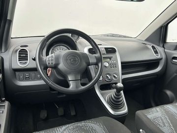 Car image 15