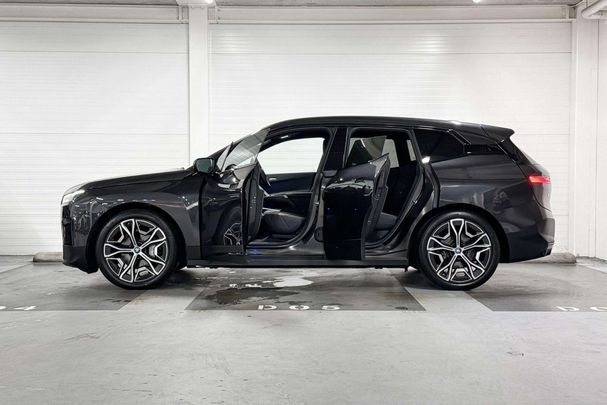 BMW iX xDrive50 385 kW image number 4