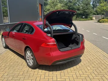 Car image 26