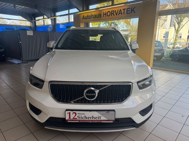 Volvo XC40 Momentum 120 kW image number 3