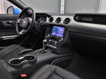 Car image 32