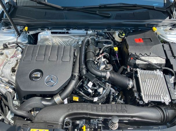 Mercedes-Benz A 180 100 kW image number 14