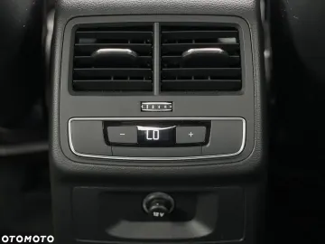 Car image 34