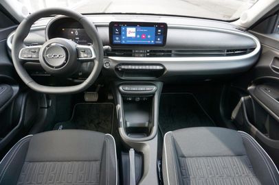 Car image 10