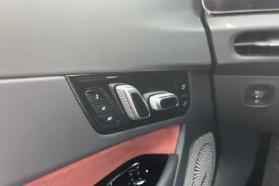 Car image 39