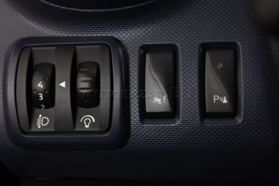 Car image 31