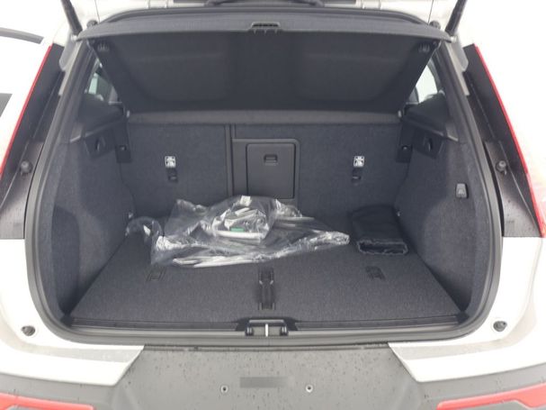 Volvo XC40 B3 Core 120 kW image number 8