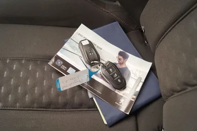 Car image 23
