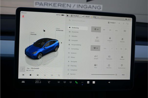 Tesla Model Y Long Range AWD 258 kW image number 18