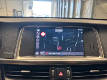 Car image 36