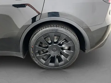 Car image 36