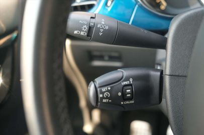 Car image 33