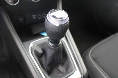 Car image 21