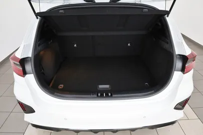 Car image 31