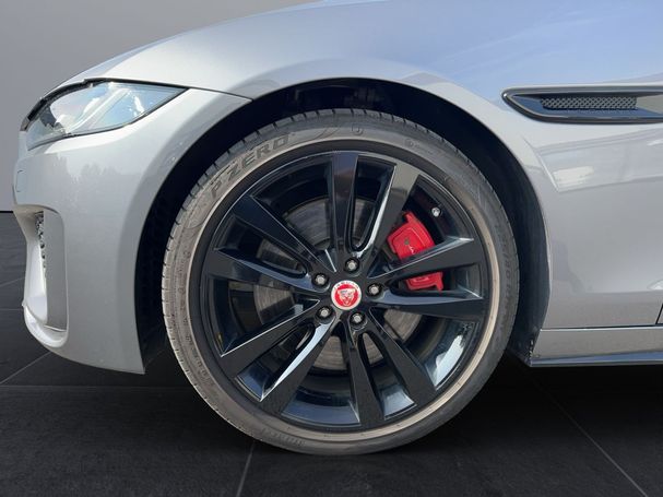 Jaguar XE D200 R-Dynamic 150 kW image number 9