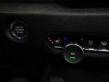 Car image 46