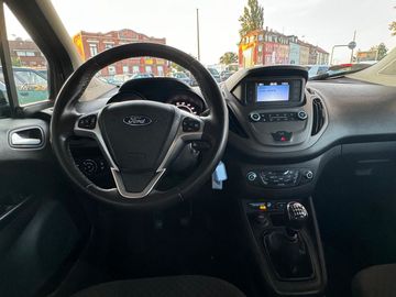 Car image 10