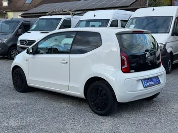 Car image 31