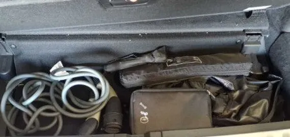 Car image 27