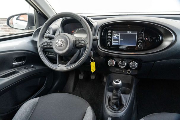 Toyota Aygo X 1.0 VVT-i 53 kW image number 18