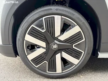 Car image 33