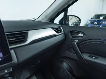 Car image 35