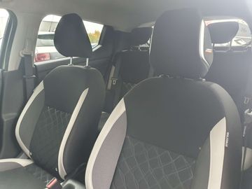 Car image 41