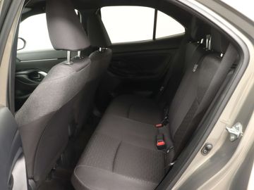 Car image 20