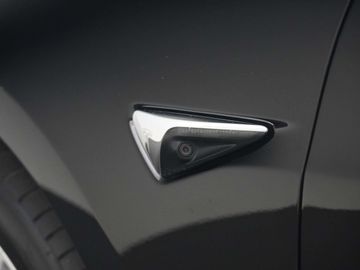 Car image 36