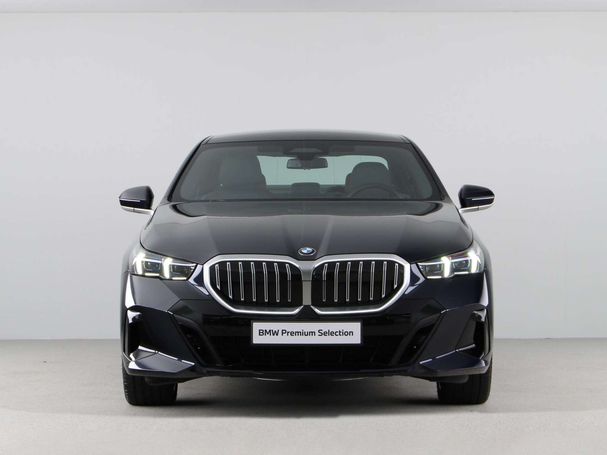 BMW 520i 140 kW image number 6