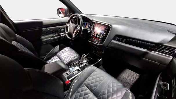 Mitsubishi Outlander 165 kW image number 13