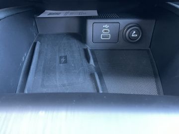 Car image 29