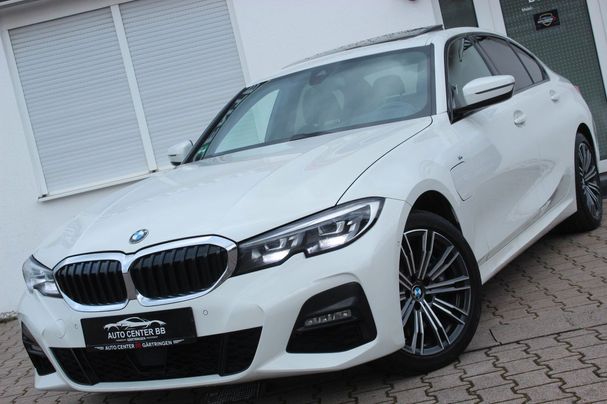 BMW 330e 185 kW image number 1