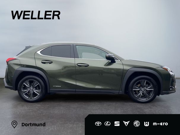 Lexus UX 250h 135 kW image number 17