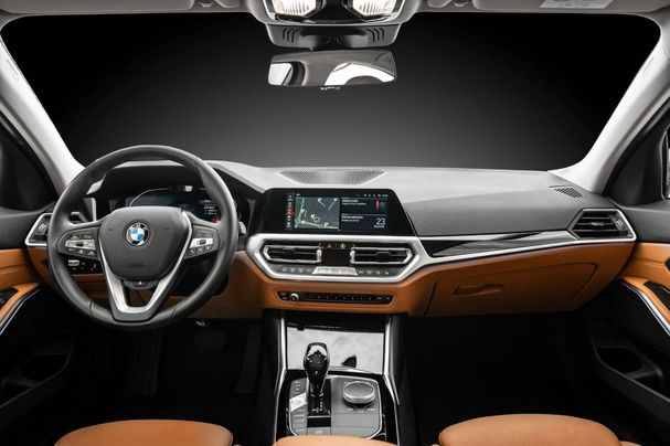 BMW 320i Sport Line 135 kW image number 8