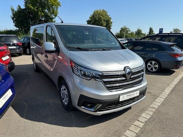 Renault Trafic Combi Blue dCi 150 Life EDC 110 kW image number 2