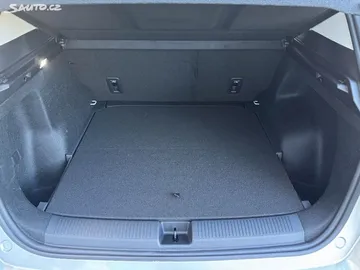 Car image 40
