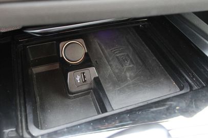 Car image 31