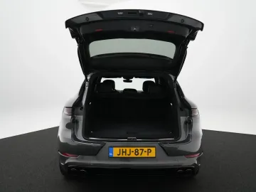 Car image 50