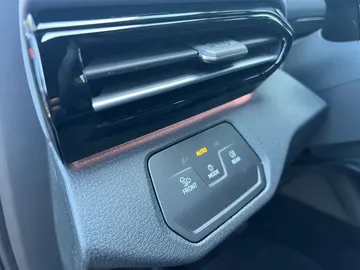 Car image 41