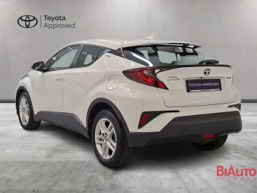 Car image 2