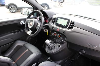 Car image 14