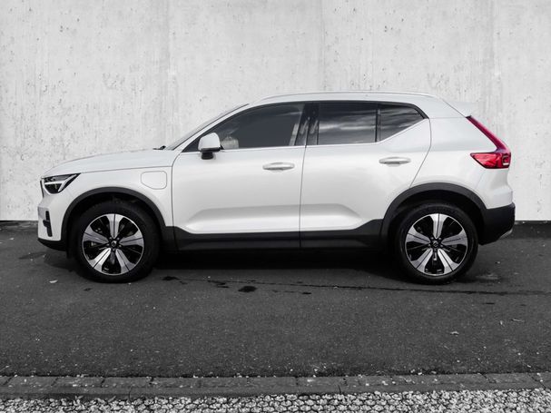 Volvo XC40 Plug-in T4 Core 155 kW image number 4