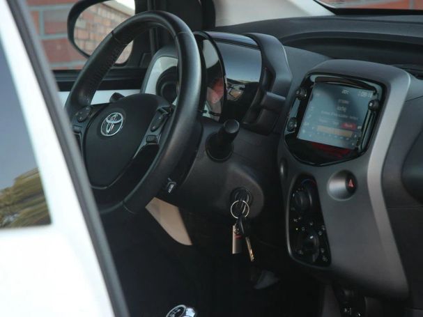 Toyota Aygo 53 kW image number 29